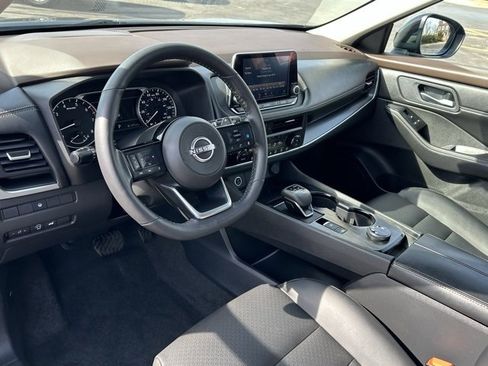 Certified 2023 Nissan Rogue SV w/ SV Premium B Package image 31