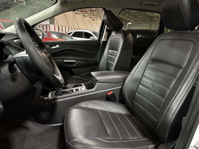 Used 2019 Ford Escape SEL AWD/4WD image 15