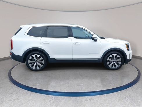 Used 2020 Kia Telluride S w/ S 8 Passenger Seating Package FWD image 4
