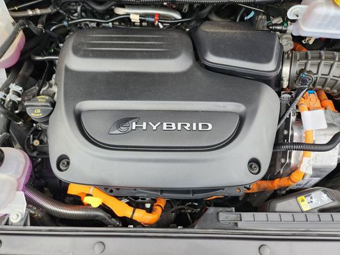 Used 2024 Chrysler Pacifica Limited FWD image 20