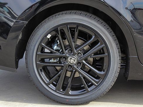 New 2026 Toyota Camry SE FWD image 11