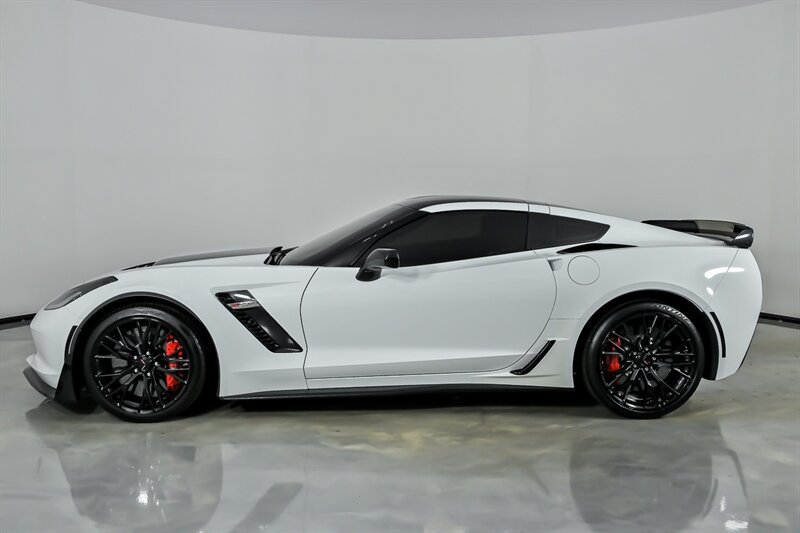 Used 2016 Chevrolet Corvette Z06 w/ 3LZ Preferred Equipment Group RWD image 6