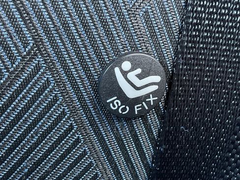 Used 2025 Nissan Versa SV image 16