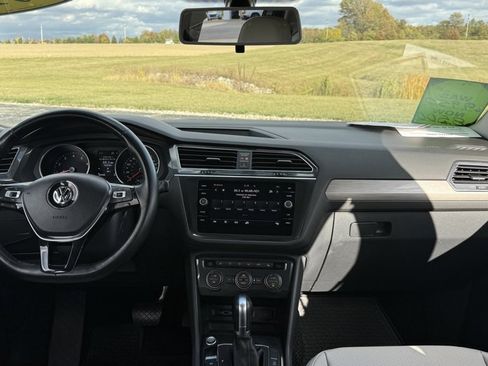Used 2018 Volkswagen Tiguan SE image 16