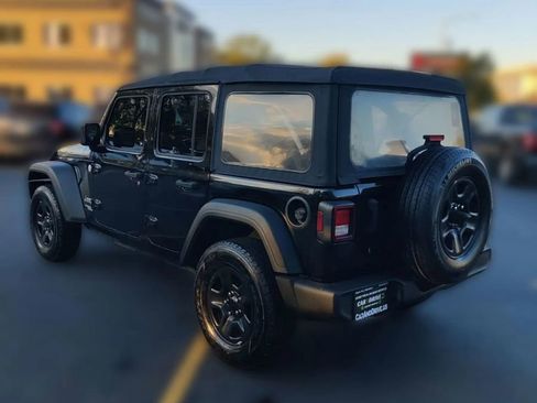 Used 2018 Jeep Wrangler Unlimited Sport image 5