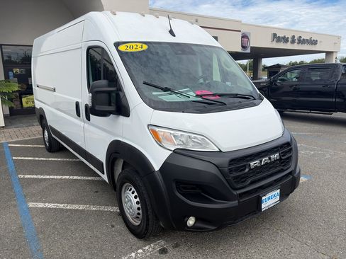 Used 2024 RAM ProMaster 2500 w/ Convenience Group FWD image 27