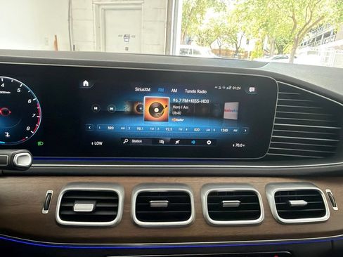 Used 2020 Mercedes-Benz GLE 350 4MATIC image 33
