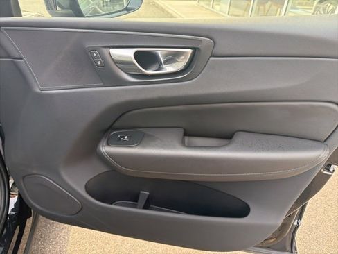 Certified 2025 Volvo XC60 B5 Plus image 15