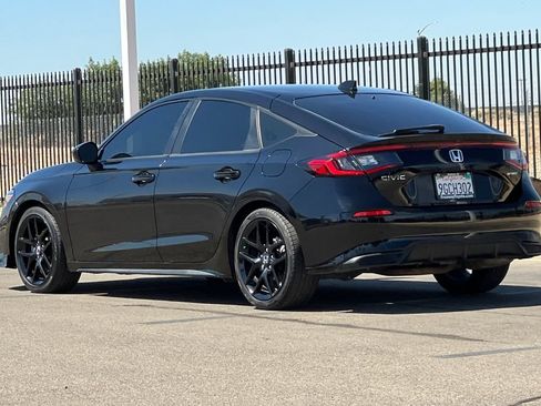 Used 2023 Honda Civic Sport image 7