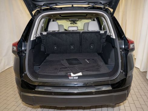 Certified 2024 Nissan Rogue SV w/ SV Premium Package image 5