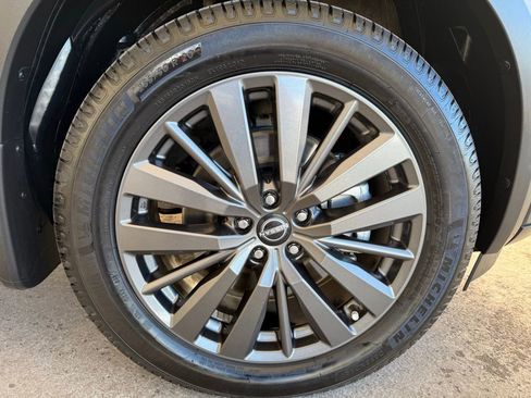 Used 2022 Nissan Pathfinder SL w/ SL Premium Package image 7