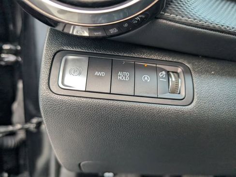 Used 2025 Chevrolet Equinox LT w/ Convenience Package II AWD/4WD image 12