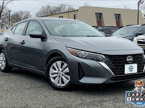 Used 2024 Nissan Sentra S image 2