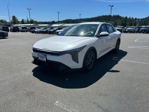 Used 2025 Kia K4 FWD image 6