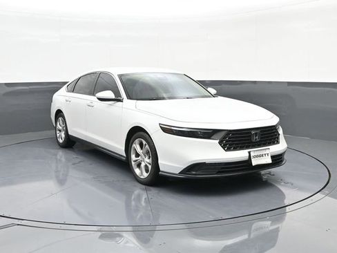 Used 2025 Honda Accord LX image 21