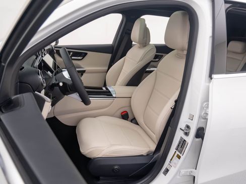 New 2026 Mercedes-Benz GLC 300 4MATIC image 17