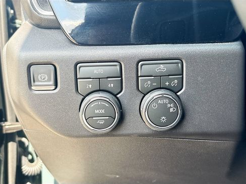 Used 2026 Chevrolet Silverado 1500 LT AWD/4WD image 10