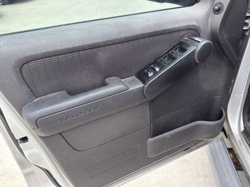Used 2010 Ford Explorer XLT RWD image 21