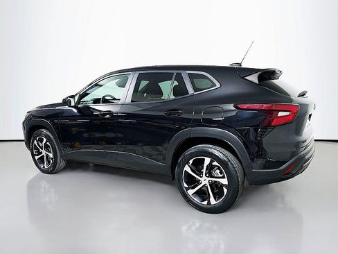 Used 2024 Chevrolet Trax RS w/ Driver Confidence Package FWD image 5