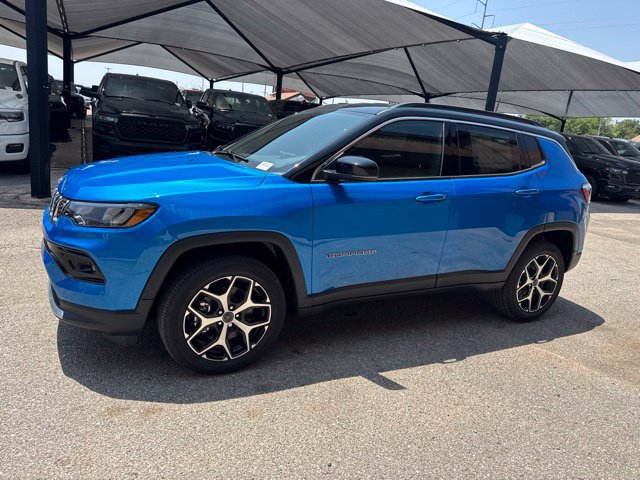 New 2026 Jeep Compass Limited AWD/4WD image 3