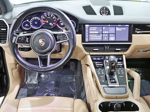 Used 2019 Porsche Cayenne image 14