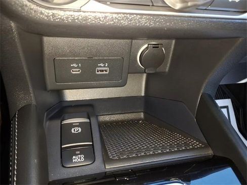 Used 2024 Nissan Kicks SV image 16