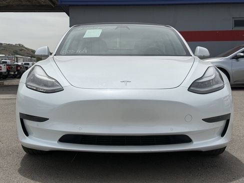 Used 2020 Tesla Model 3 Standard Range RWD image 21