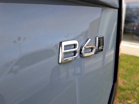 New 2026 Volvo XC90 B6 Plus w/ Protection Package Premier image 8