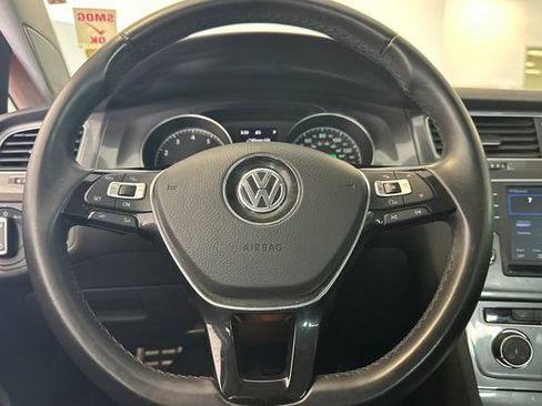 Used 2017 Volkswagen Golf Alltrack SE AWD/4WD image 28