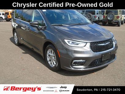 Certified 2023 Chrysler Pacifica Touring-L
