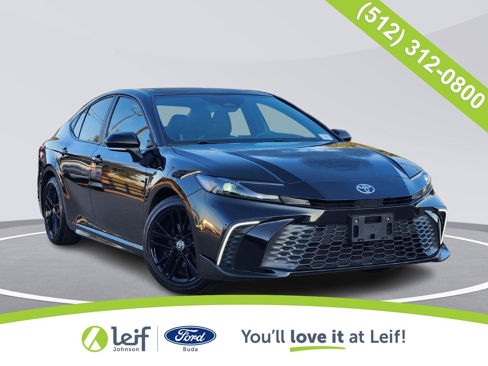 Used 2025 Toyota Camry SE w/ Convenience Package FWD image 1