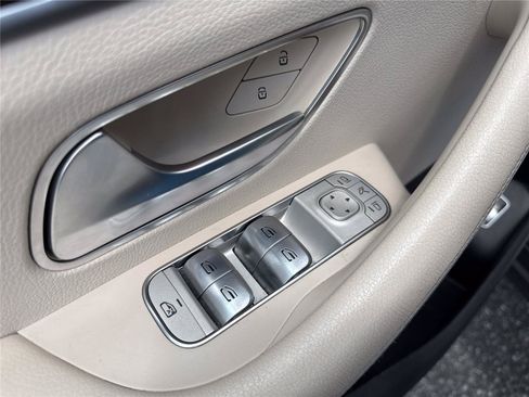 Used 2020 Mercedes-Benz GLE 350 4MATIC image 19