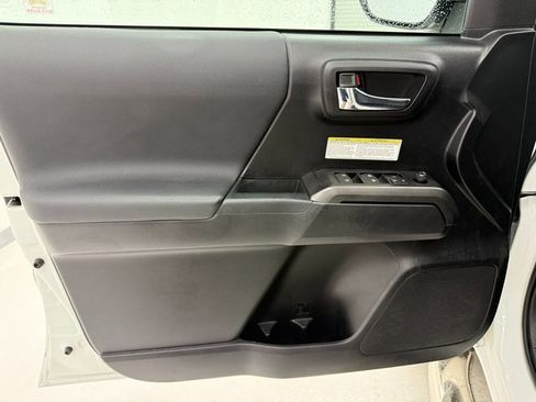 Used 2019 Toyota Tacoma TRD Off-Road image 26