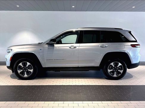 Used 2022 Jeep Grand Cherokee Limited 4xe AWD/4WD image 2
