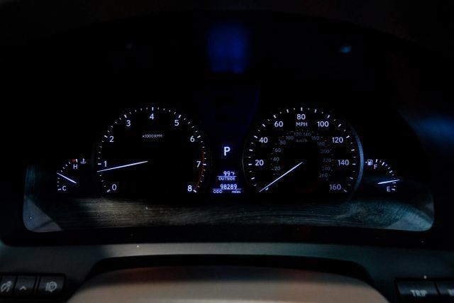 Used 2015 Lexus LS 460 w/ Comfort Package RWD image 27