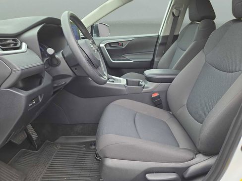 Used 2024 Toyota RAV4 LE image 20