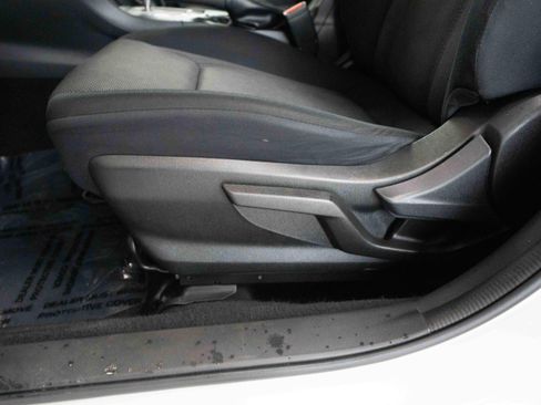 Used 2020 Subaru Crosstrek 2.0i AWD/4WD image 12