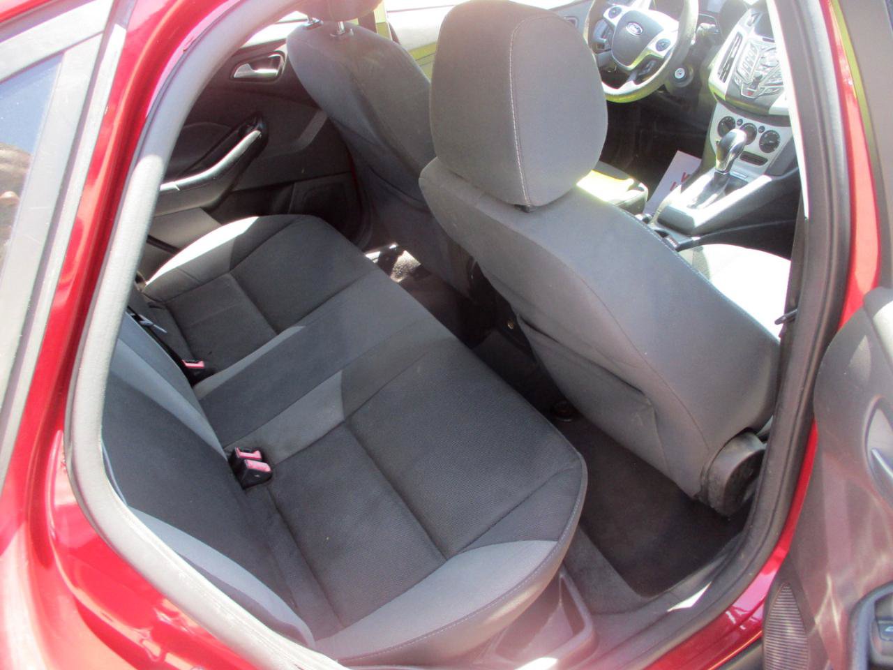 Used 2013 Ford Focus SE FWD image 8
