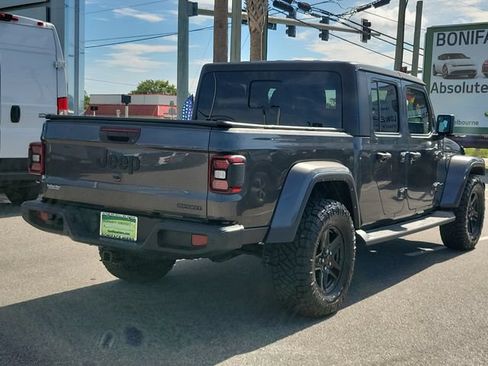 Used 2021 Jeep Gladiator Sport AWD/4WD image 6