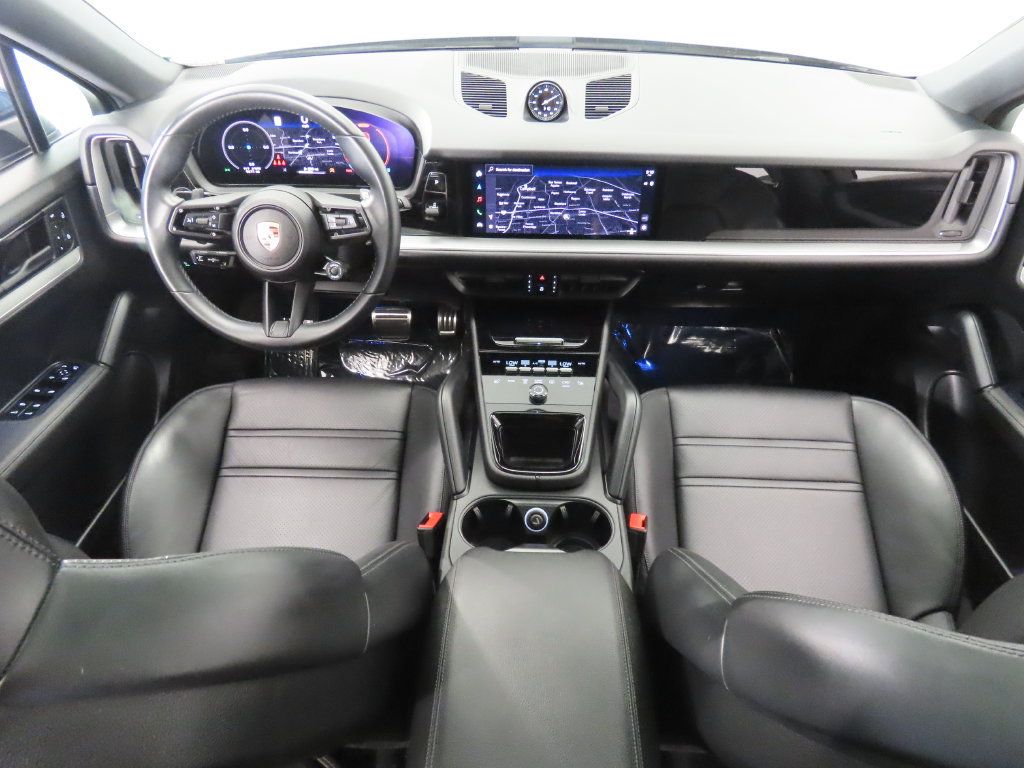 Certified 2025 Porsche Cayenne S AWD/4WD image 15