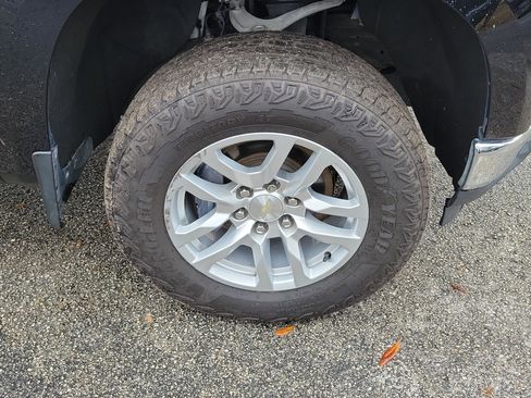 Used 2020 Chevrolet Silverado 1500 LT w/ All-Star Edition image 39