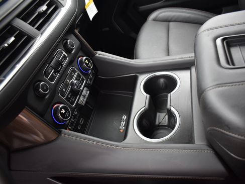 Used 2024 Chevrolet Tahoe High Country w/ Premium Package image 21