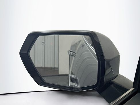 Used 2024 Kia EV9 Light Long Range RWD image 16