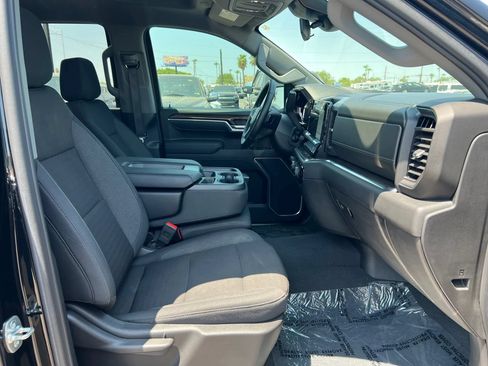 Used 2025 Chevrolet Silverado 1500 RST AWD/4WD image 18