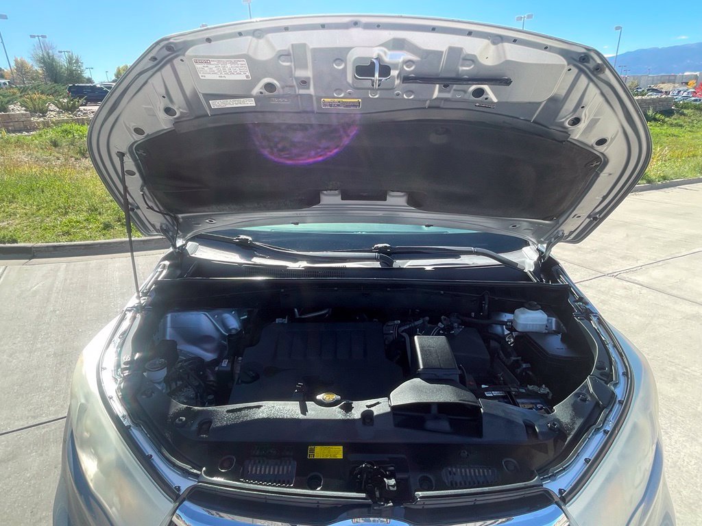 Used 2014 Toyota Highlander XLE AWD/4WD image 35