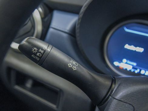 Used 2025 Nissan Versa SV image 22