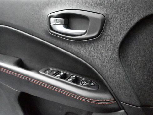 Used 2019 Jeep Compass Trailhawk w/ Leather Interior Group image 7