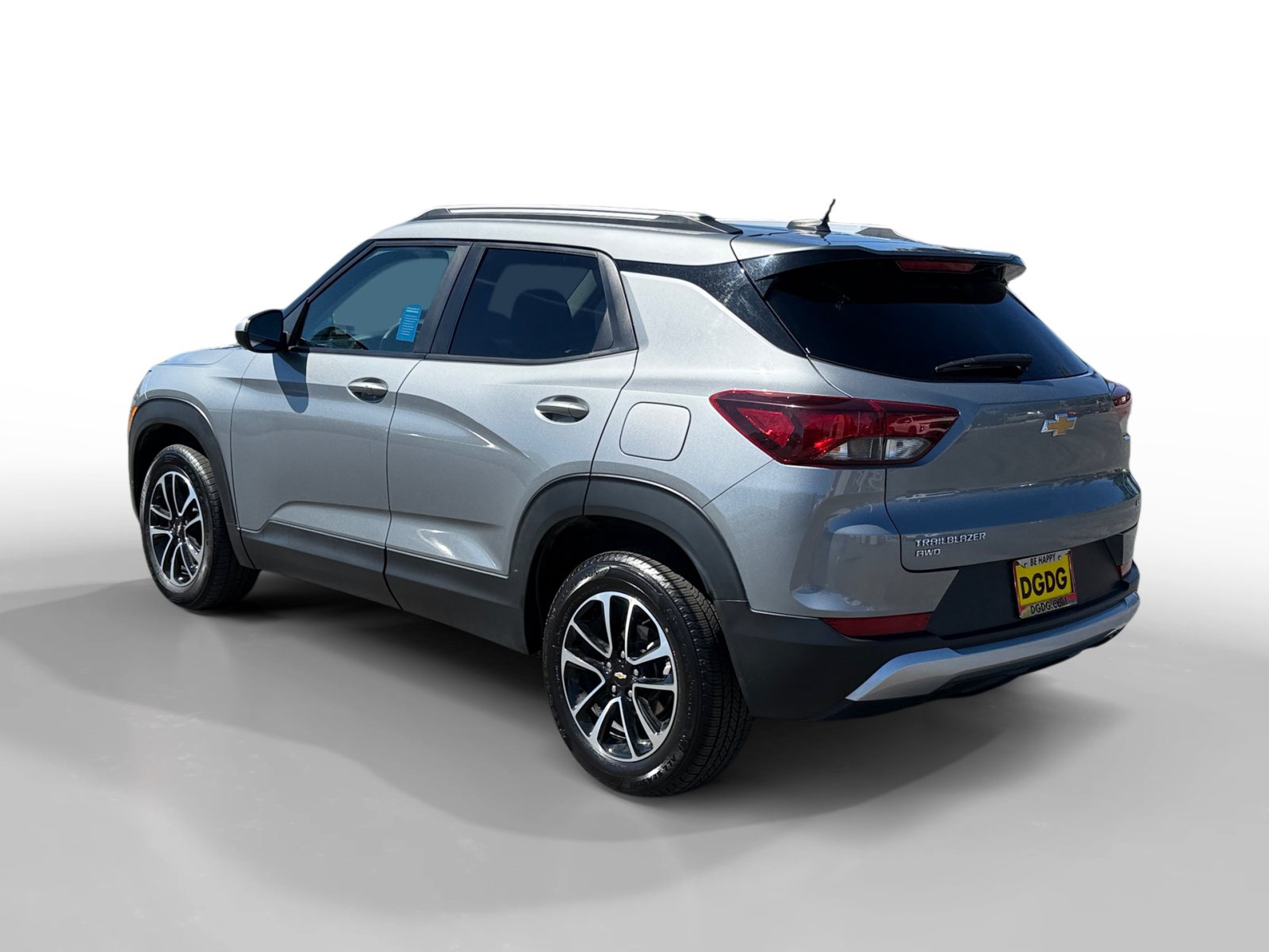 Used 2025 Chevrolet TrailBlazer LT AWD/4WD image 3