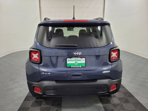 Used 2022 Jeep Renegade Latitude AWD/4WD image 6