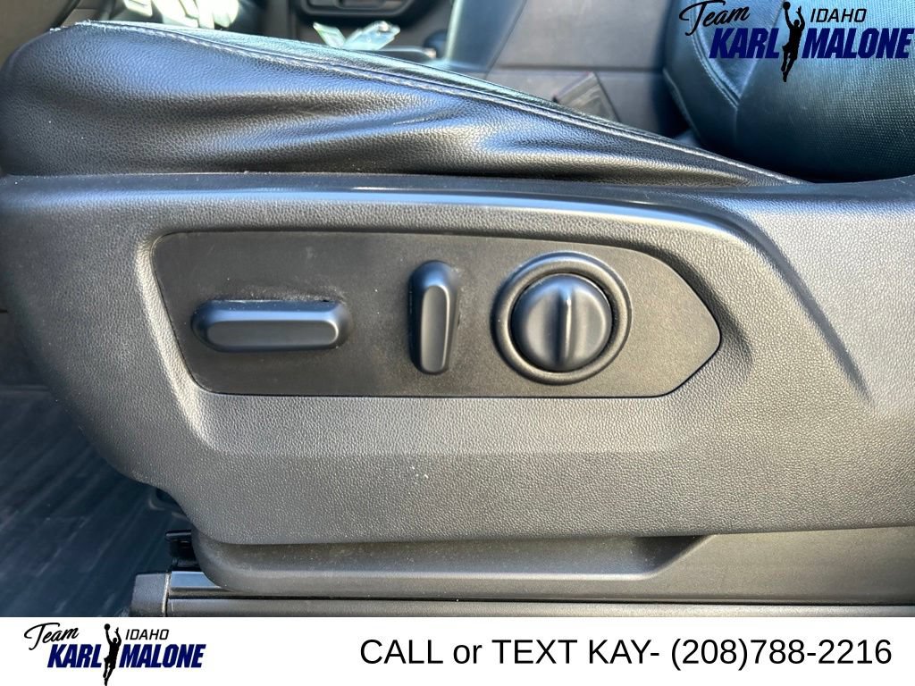 Used 2020 Chevrolet Silverado 3500 LTZ w/ LTZ Plus Package AWD/4WD image 28